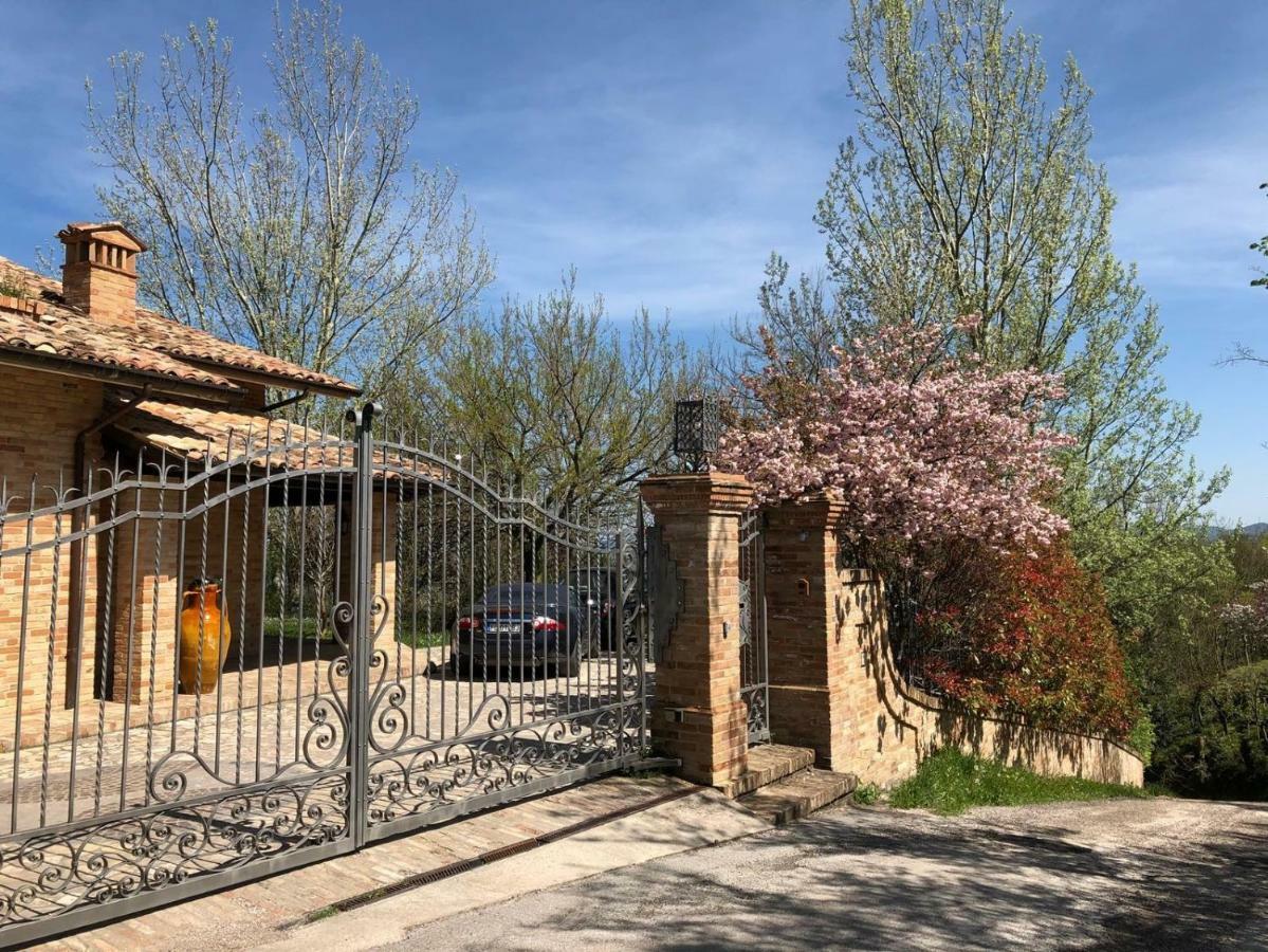 Luci Sui Monti Bed and Breakfast Sarnano Εξωτερικό φωτογραφία