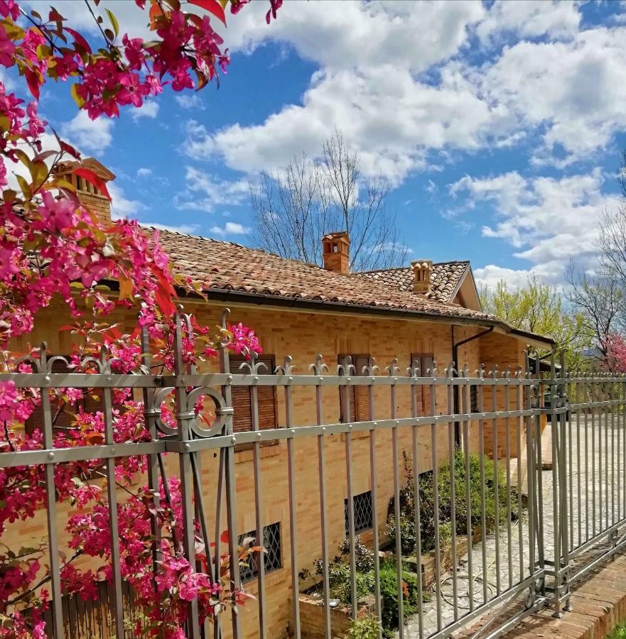 Luci Sui Monti Bed and Breakfast Sarnano Εξωτερικό φωτογραφία